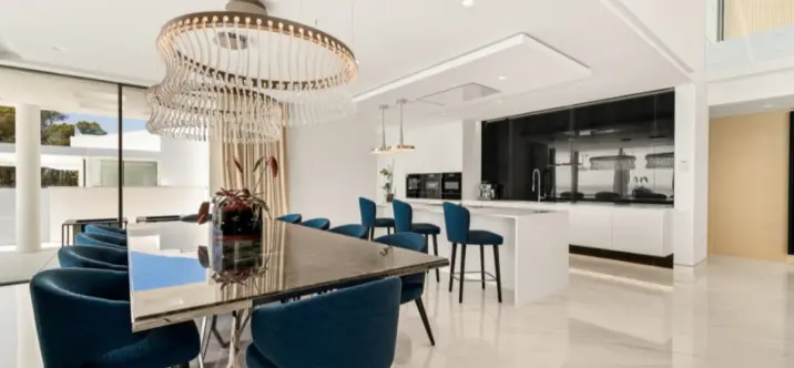 Penthouse R3955921 4