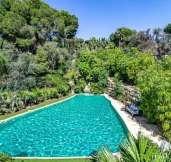 Detached villa R5186215