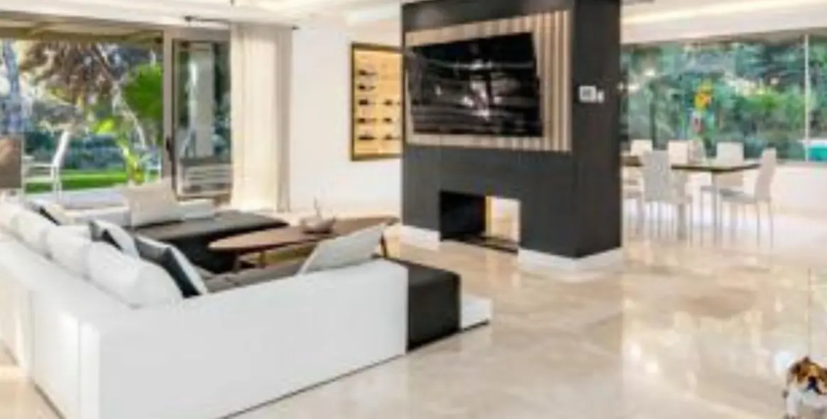 Sale of detached villa in Marbella (district Marbella) 5