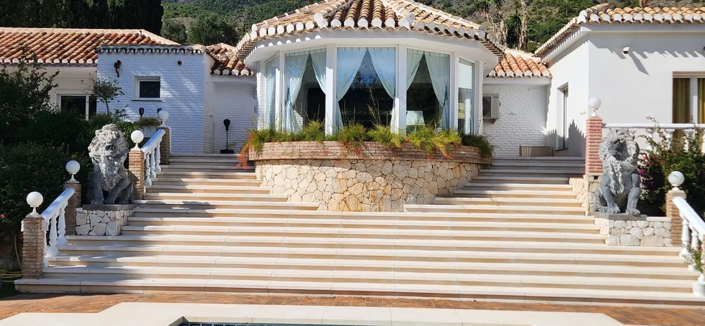 Alquiler a largo plazo de villa independiente en Benalmadena 2