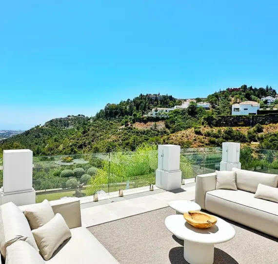 Detached villa R4779208