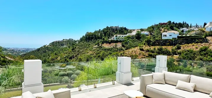 Detached villa R4779208 0