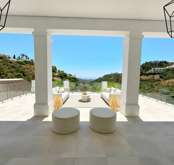 Detached villa R4779208