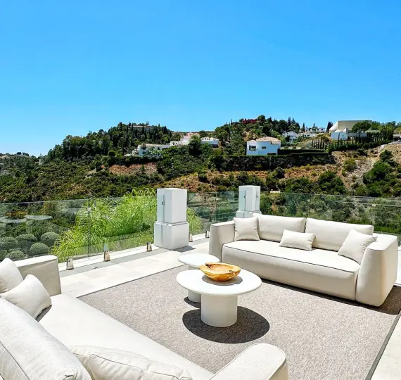 Detached villa R4779208