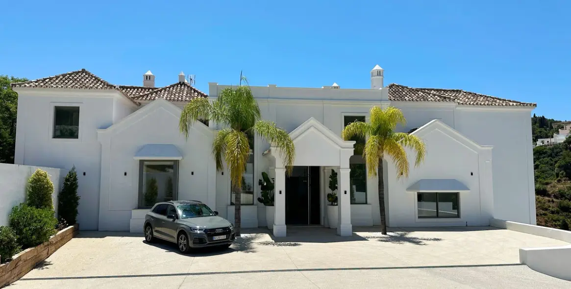 Sale of detached villa in El Madroñal 17