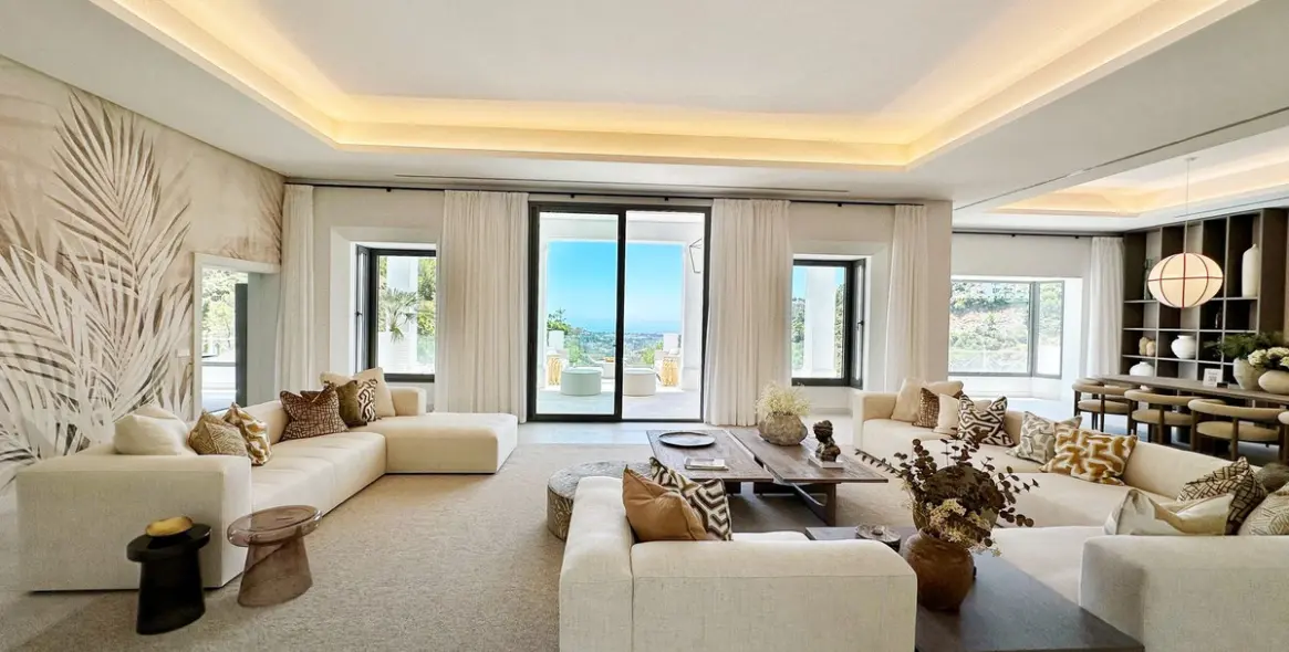 Sale of detached villa in El Madroñal 27