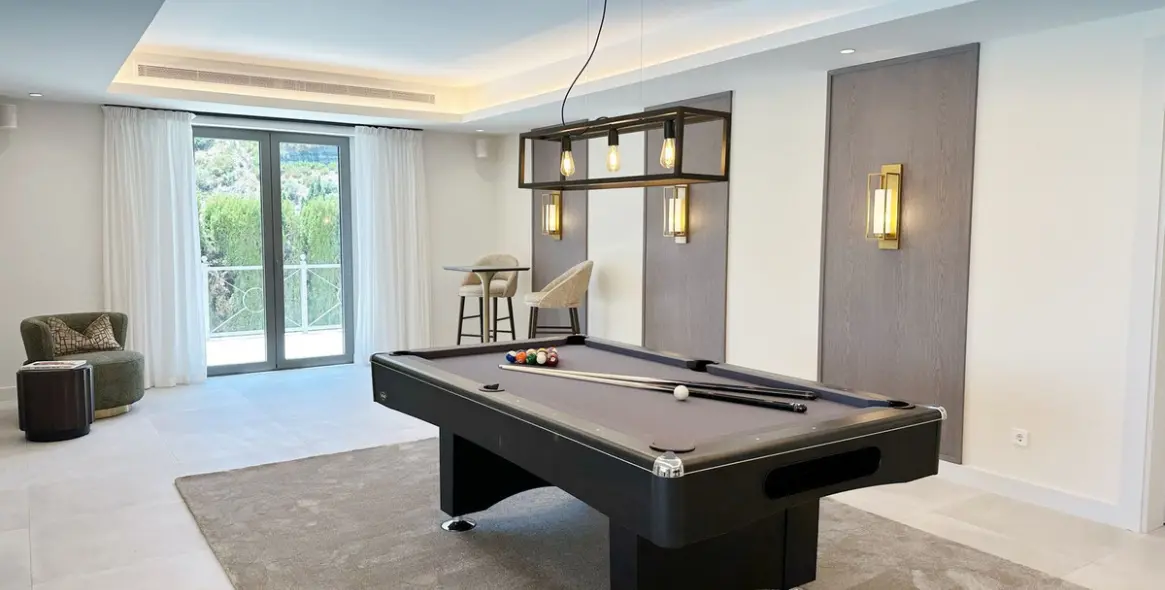 Sale of detached villa in El Madroñal 45