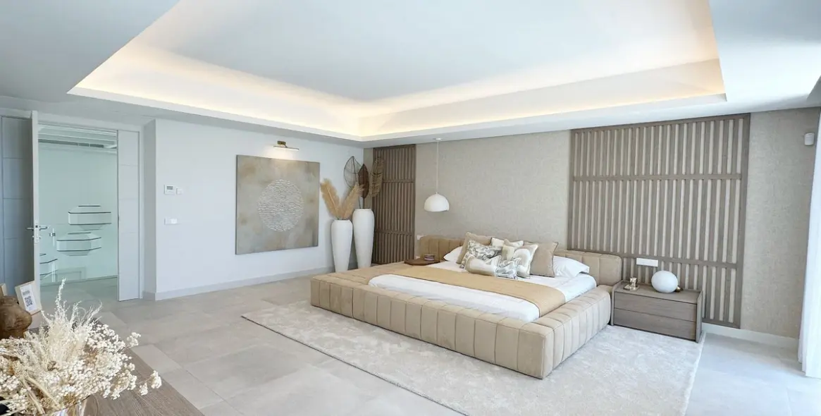 Sale of detached villa in El Madroñal 51