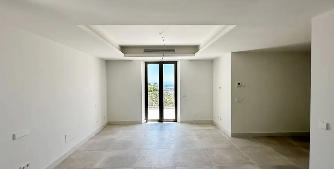 Sale of detached villa in El Madroñal 63