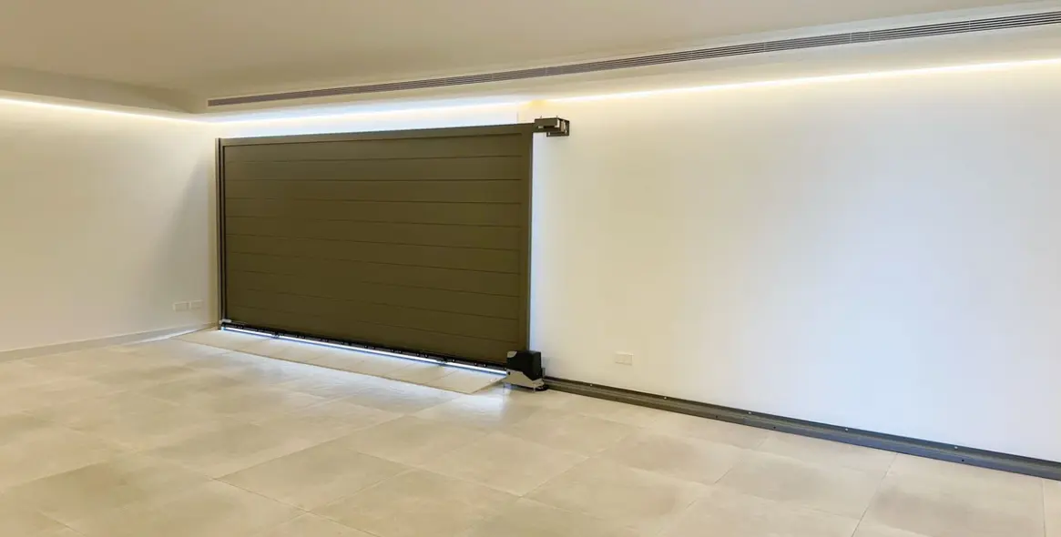 Sale of detached villa in El Madroñal 69