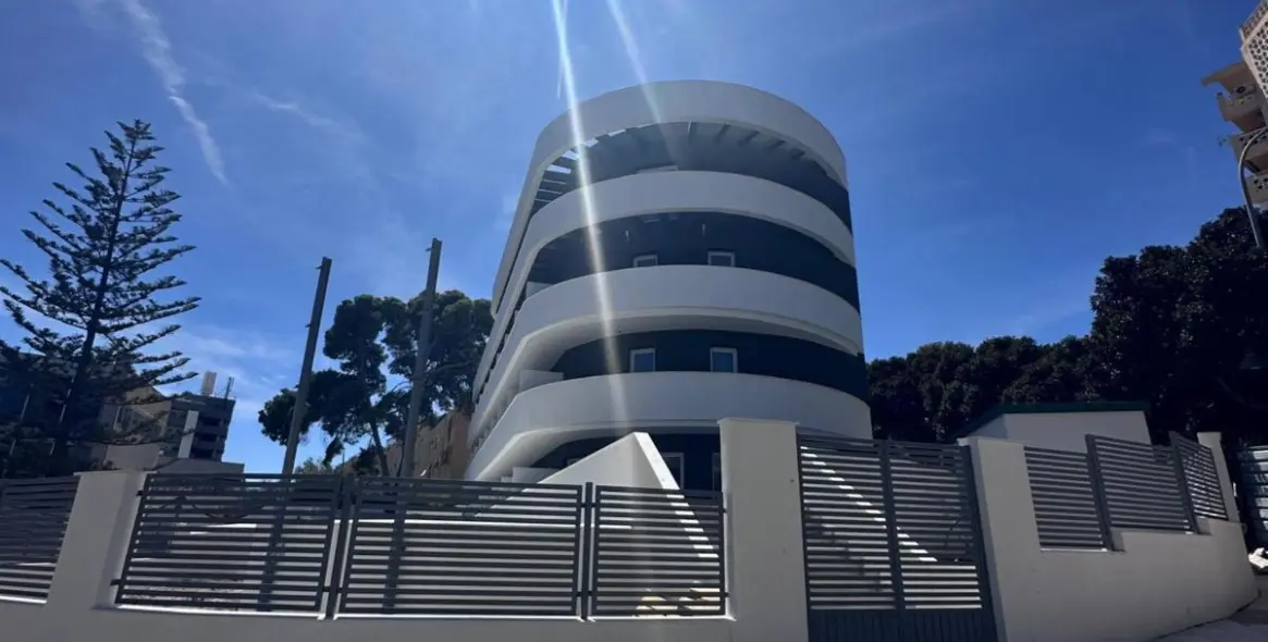 Продажа отеля в Torremolinos 3