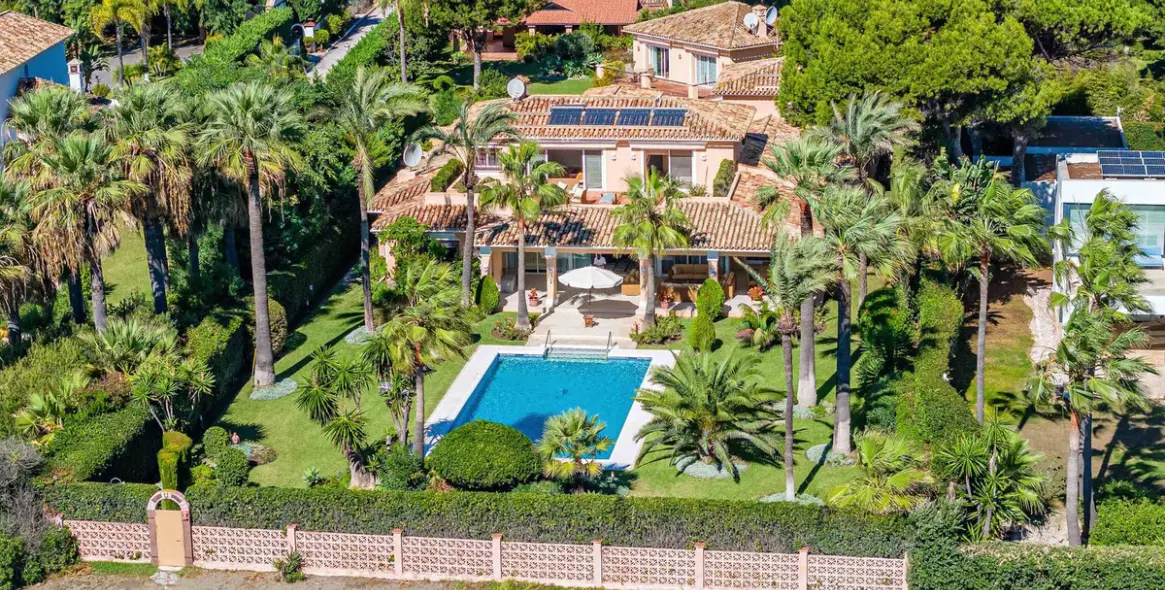 Sale of detached villa in Benamara 2