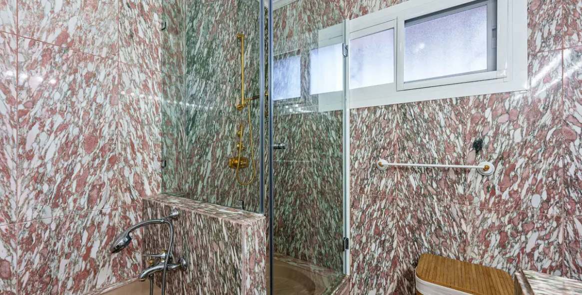 Sale of detached villa in Benamara 18