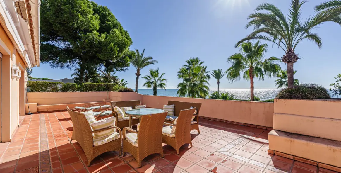 Sale of detached villa in Benamara 22