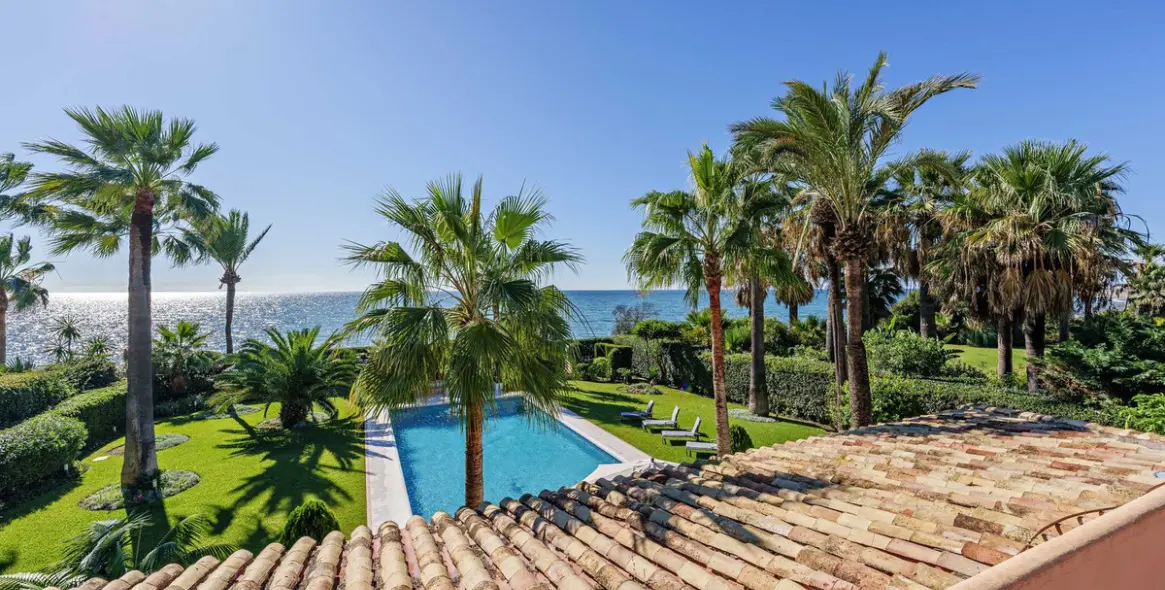 Sale of detached villa in Benamara 24