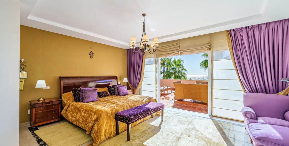 Sale of detached villa in Benamara 25