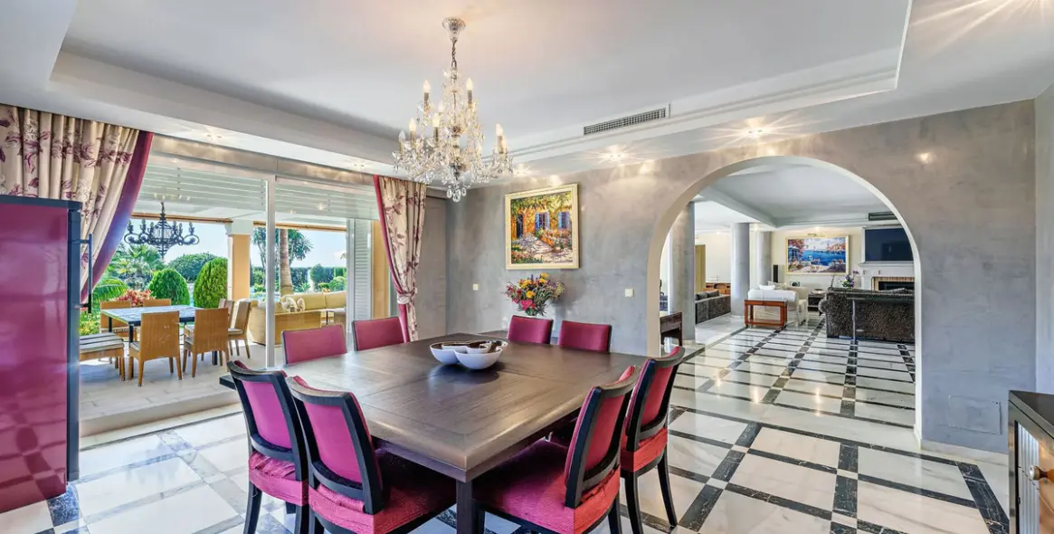 Sale of detached villa in Benamara 29