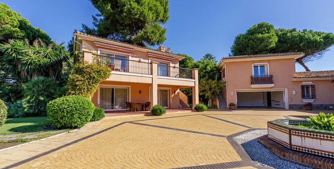 Sale of detached villa in Benamara 41