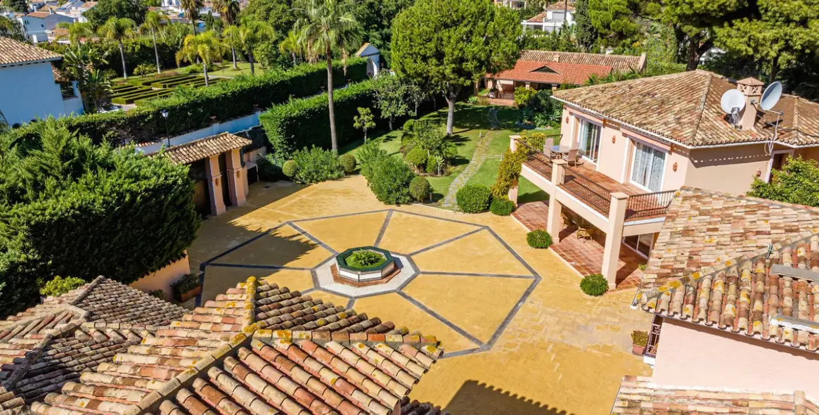 Sale of detached villa in Benamara 57