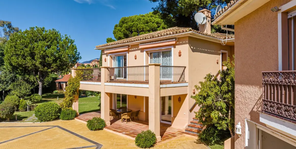 Sale of detached villa in Benamara 59