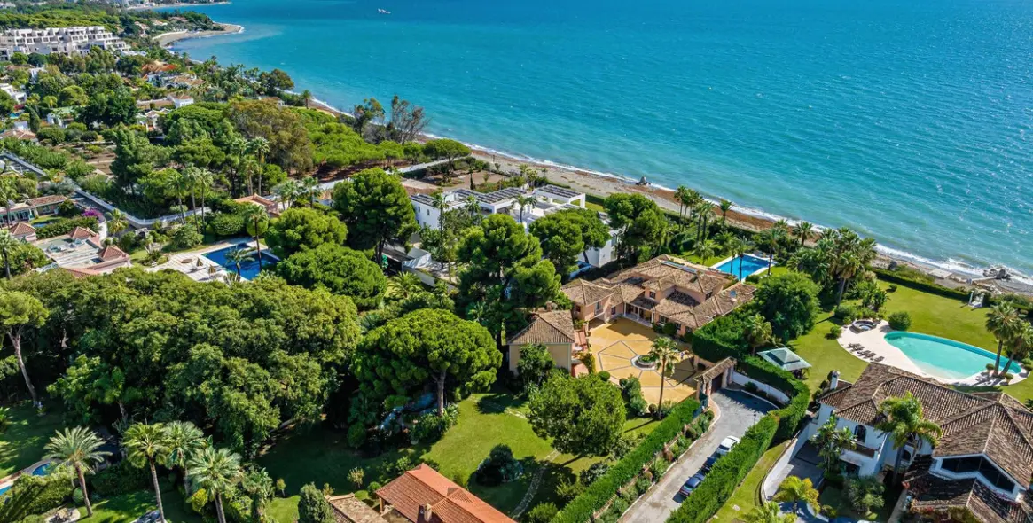 Sale of detached villa in Benamara 65