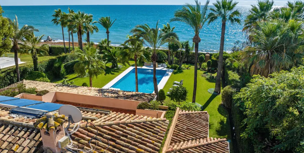 Sale of detached villa in Benamara 69