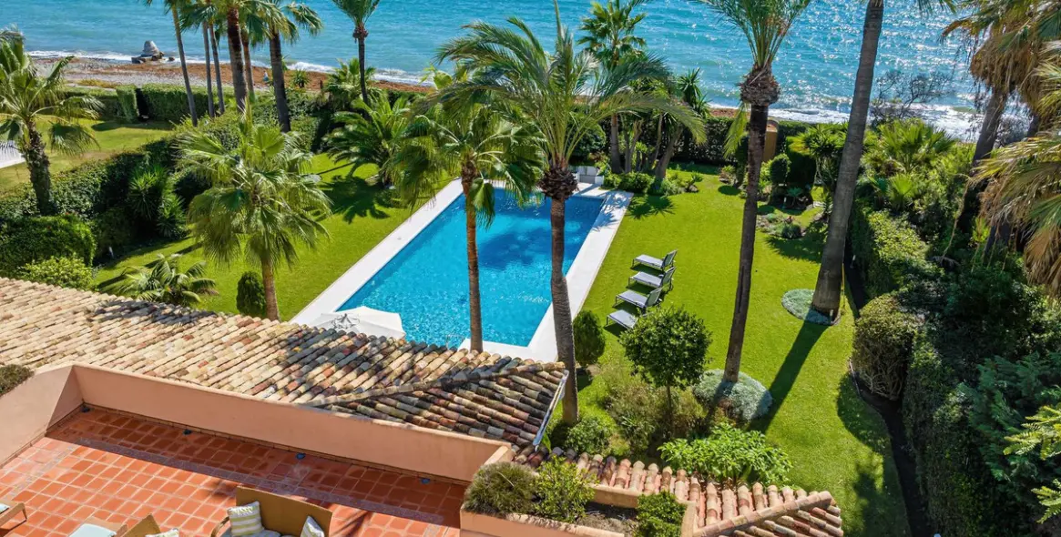 Sale of detached villa in Benamara 70