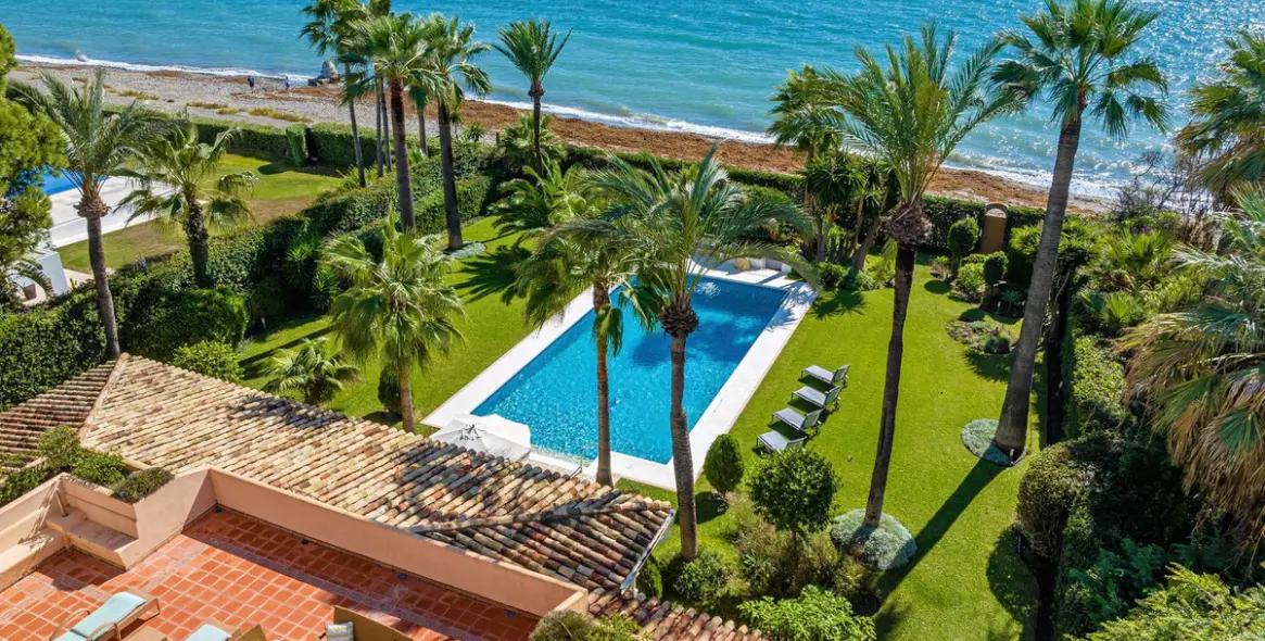 Sale of detached villa in Benamara 72