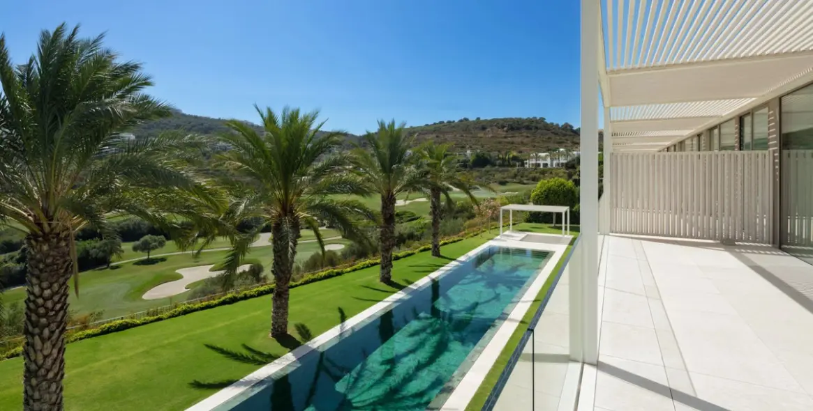 Sale of detached villa in Casares 19