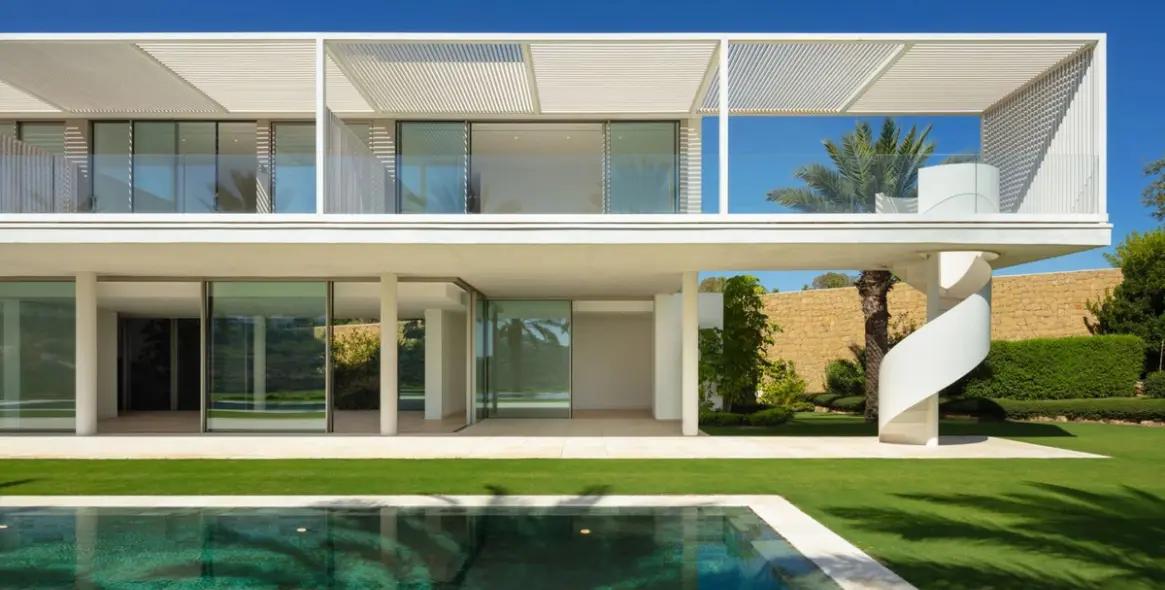 Sale of detached villa in Casares 32