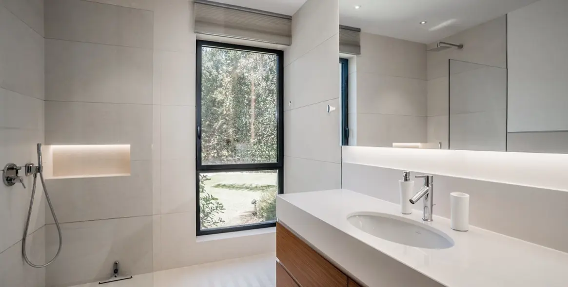 Sale of detached villa in The Golden Mile 17