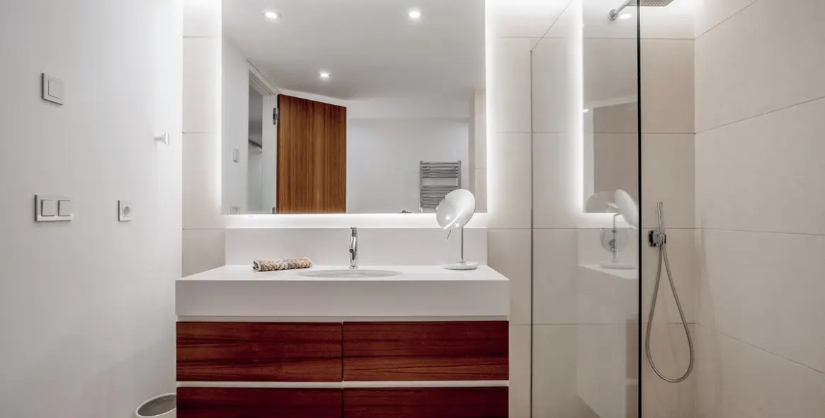 Sale of detached villa in The Golden Mile 40