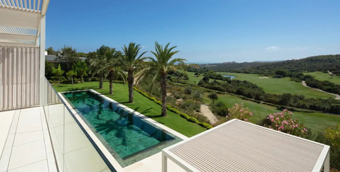 Sale of detached villa in Casares 21