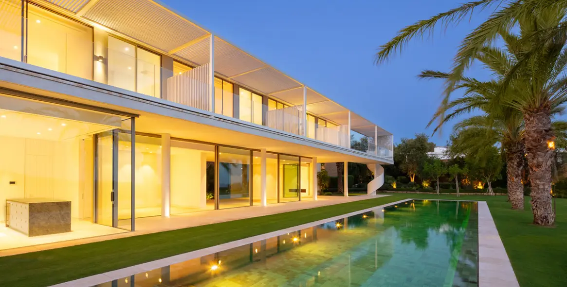 Sale of detached villa in Casares 25