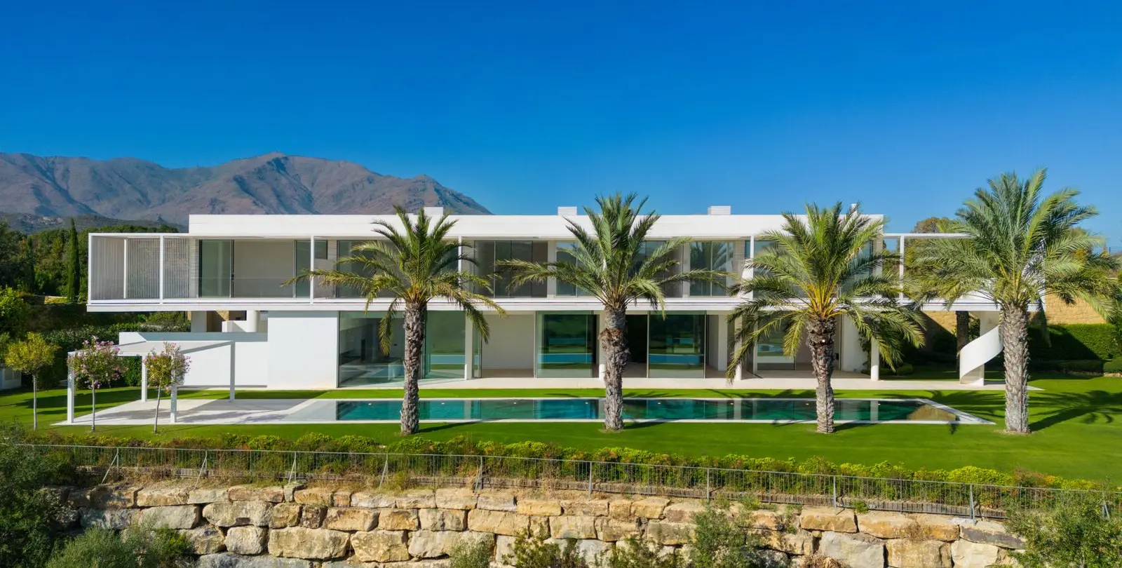 Venta de villa independiente en Casares 1