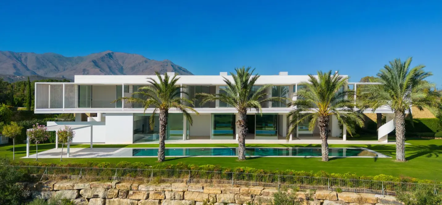 Sale of detached villa in Casares 0