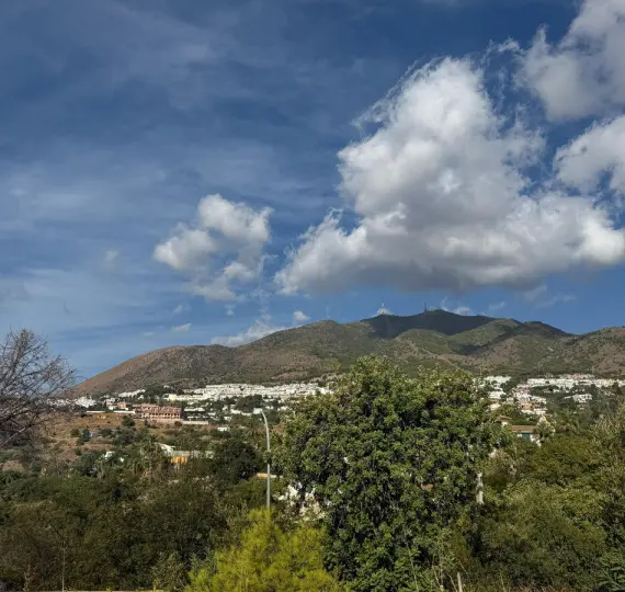 Sale of residential plot in Benalmadena