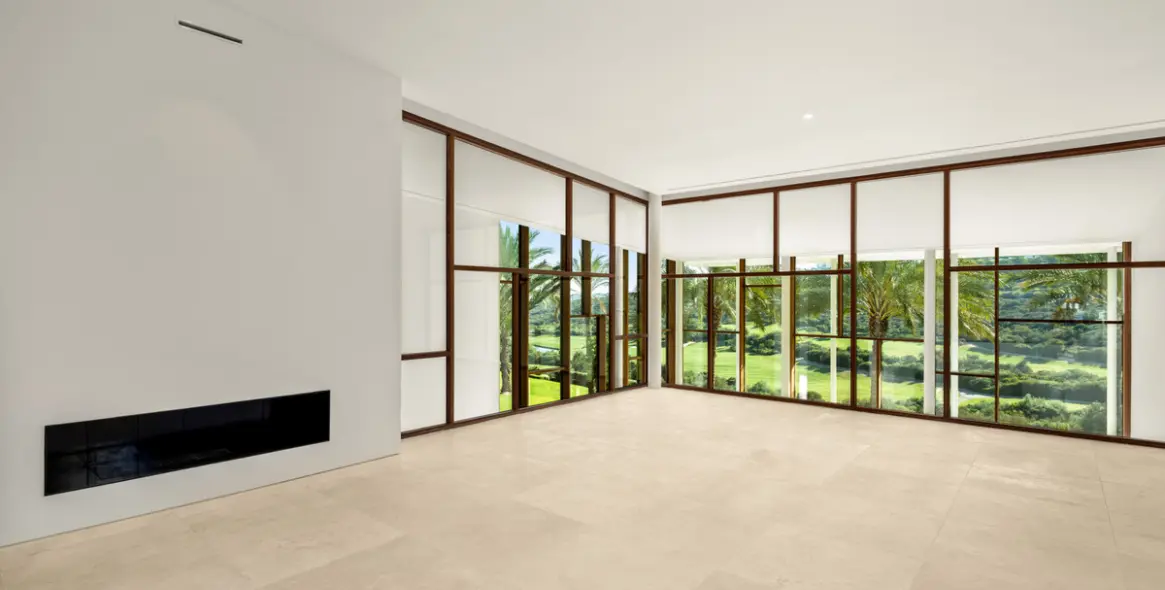 Продажа  отдельно стоящей виллы в Casares 11