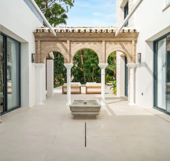 Detached villa R4710391