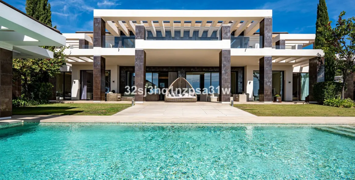 Продажа  отдельно стоящей виллы в Benahavís (район Benahavís) 3