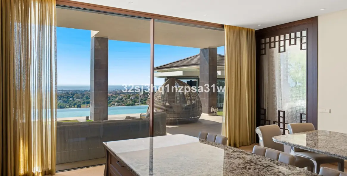 Продажа  отдельно стоящей виллы в Benahavís (район Benahavís) 8