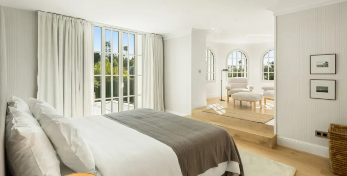 Sale of detached villa in Nueva Andalucía 4