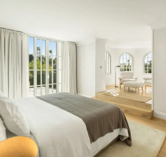 Venta de villa independiente en Nueva Andalucía