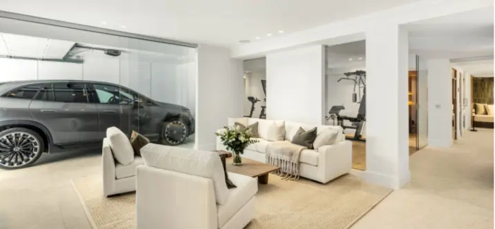 Venta de villa independiente en Nueva Andalucía 4
