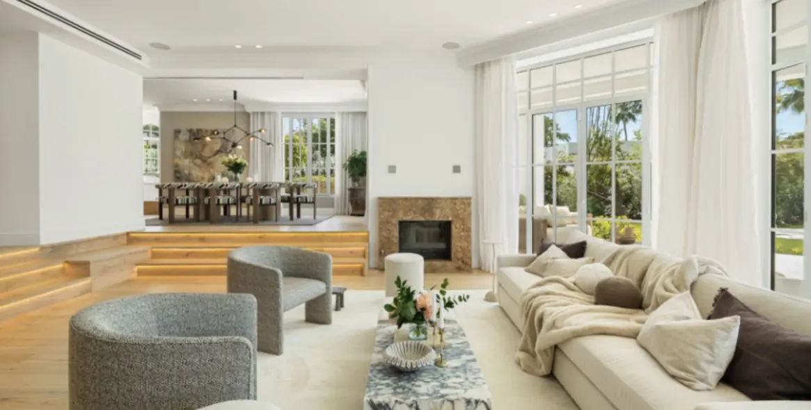 Sale of detached villa in Nueva Andalucía 9