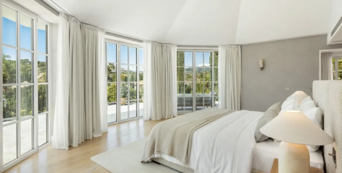 Sale of detached villa in Nueva Andalucía 13
