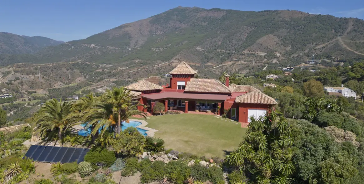 Venta de villa independiente en Benahavís (distrito La Zagaleta) 1