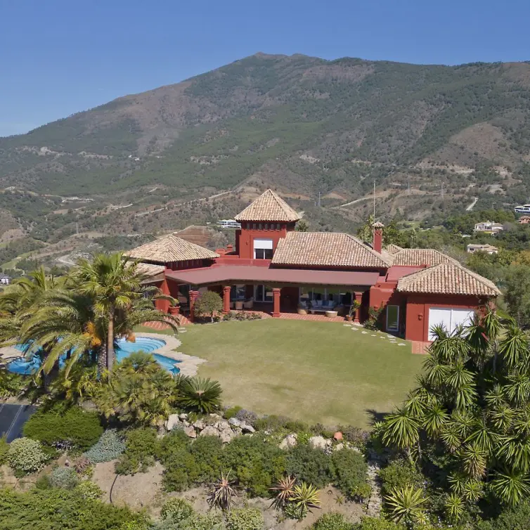 Sale of detached villa in La Zagaleta