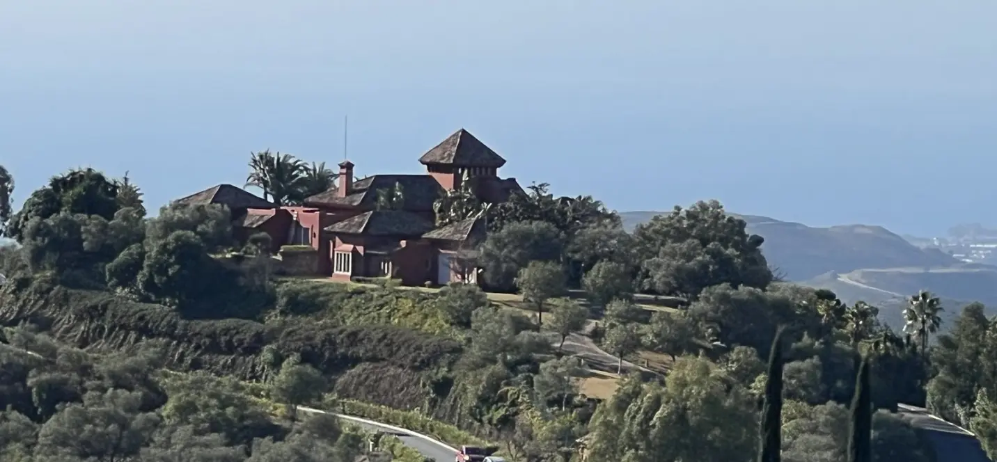 Sale of detached villa in La Zagaleta 3