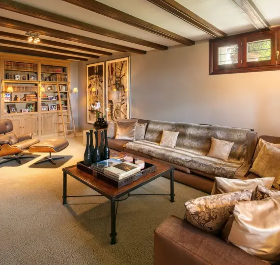 Detached villa R4991797